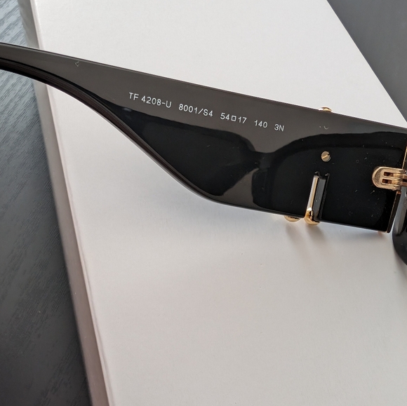 TIFFANY & CO T408U Sunglasses - Picture 4 of 6